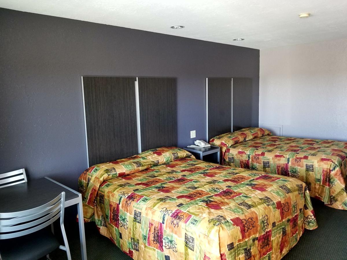 Executive Inn Pasadena Exterior photo